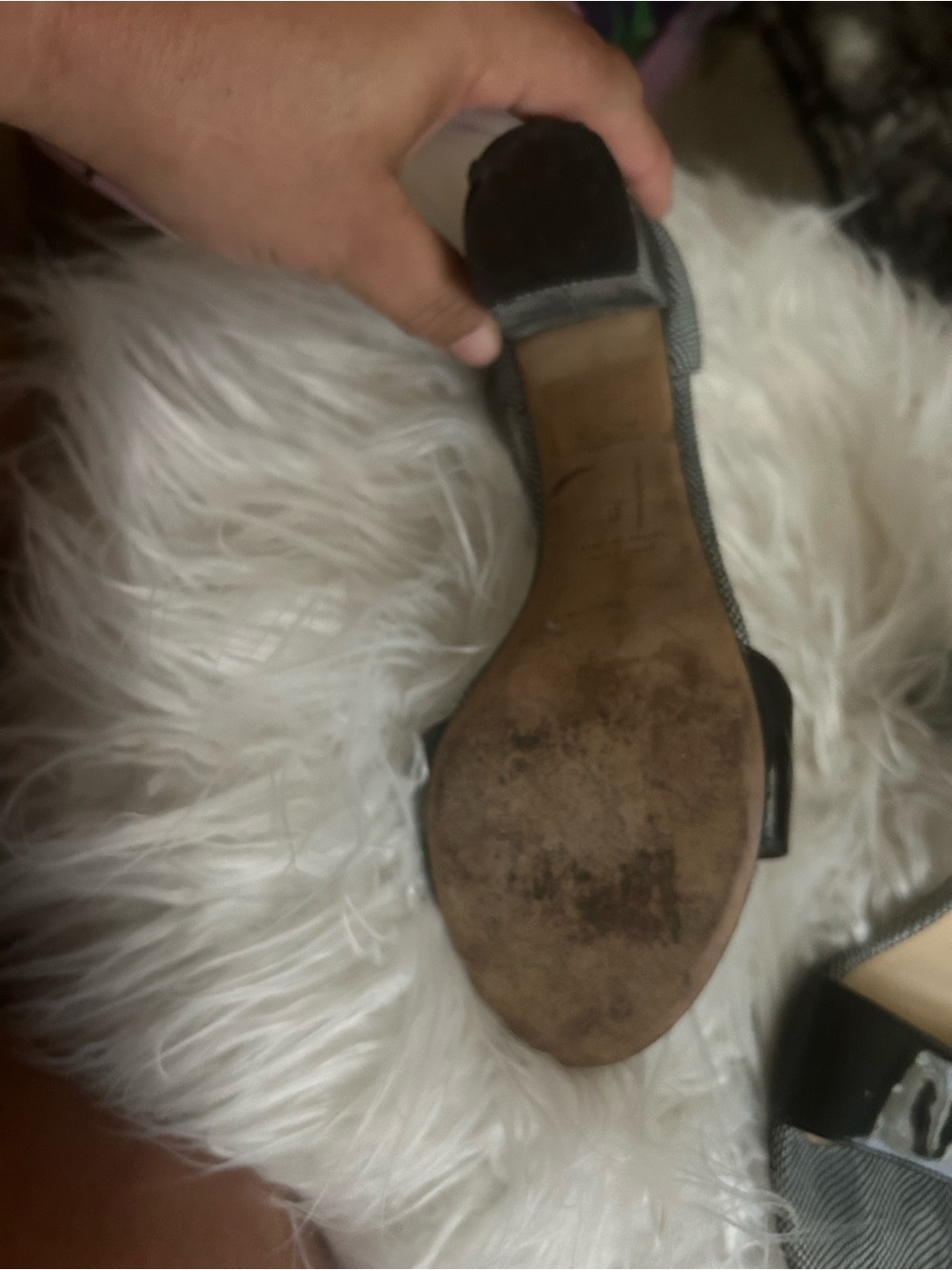Aquatalia heels size 8
In used condition - Picture 5 of 5